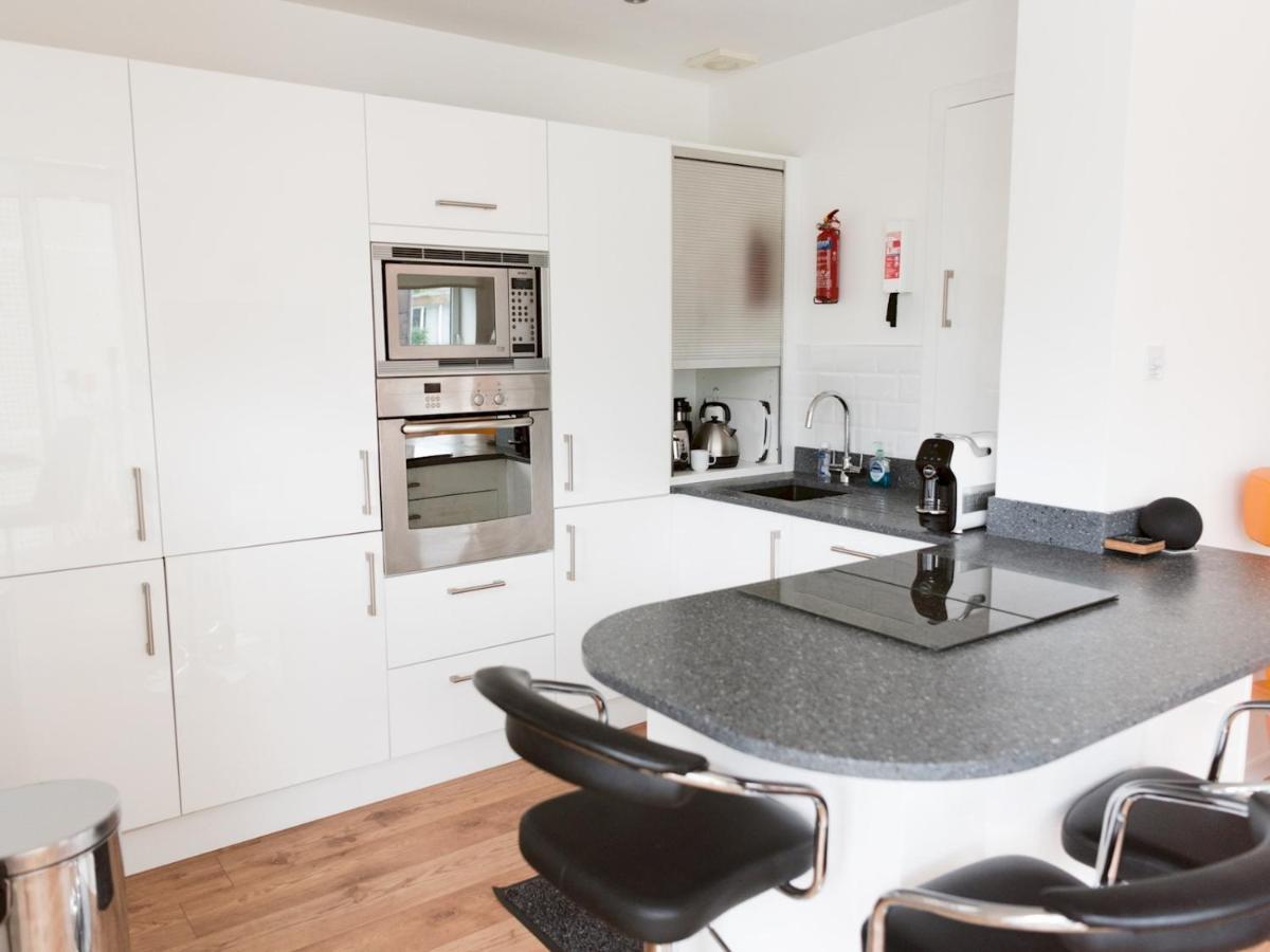 Pass The Keys Stylish 2Bed Rental Unit Glasgow Green Exterior photo