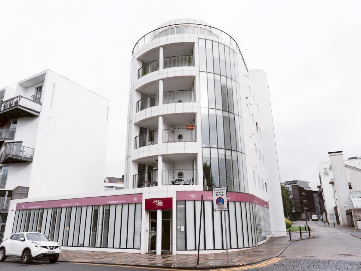 Pass The Keys Stylish 2Bed Rental Unit Glasgow Green Exterior photo