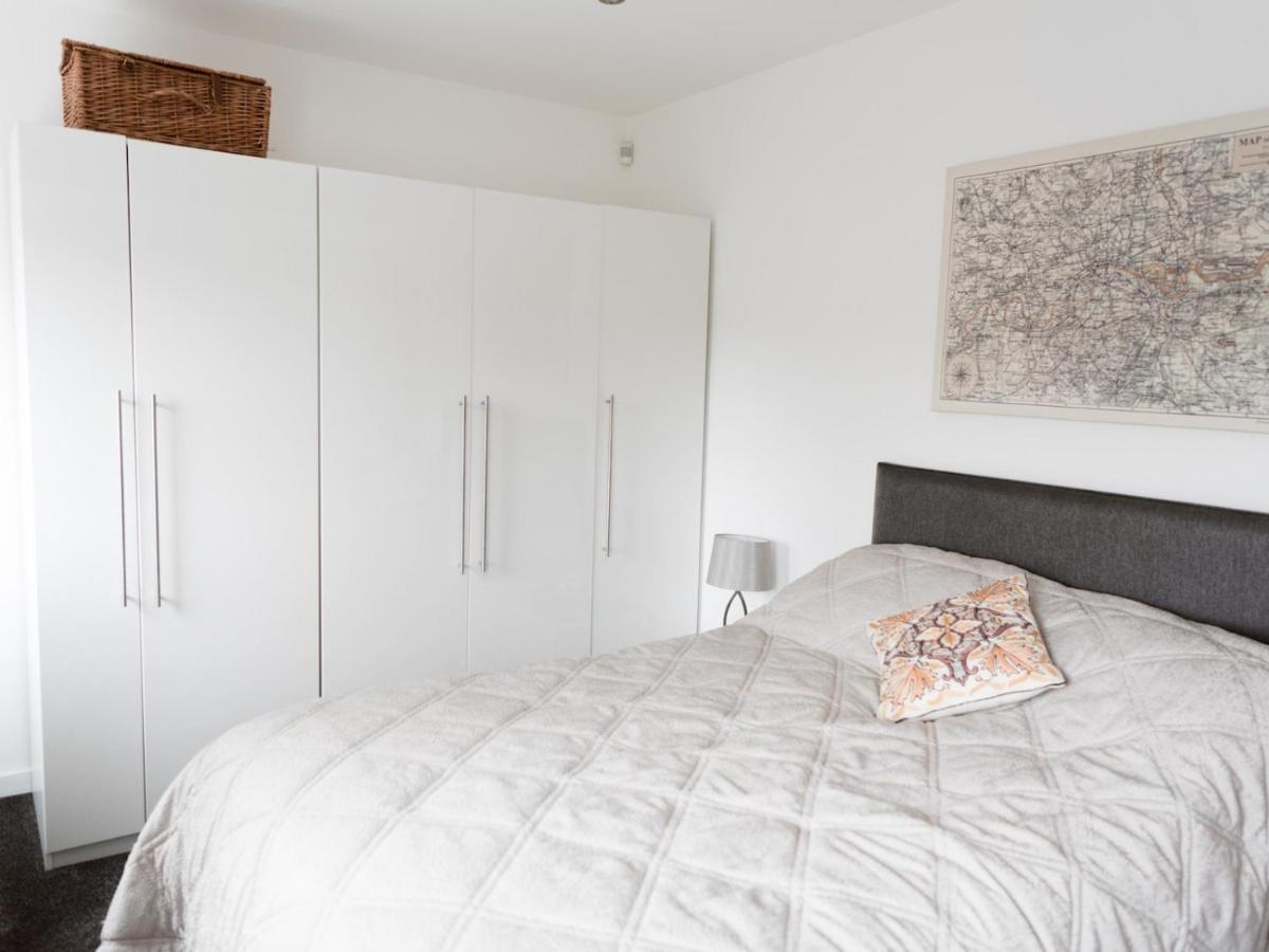 Pass The Keys Stylish 2Bed Rental Unit Glasgow Green Exterior photo