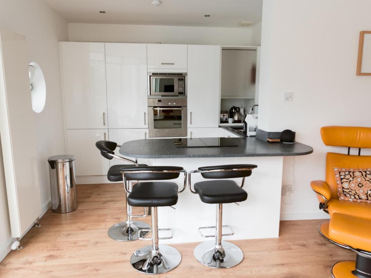 Pass The Keys Stylish 2Bed Rental Unit Glasgow Green Exterior photo