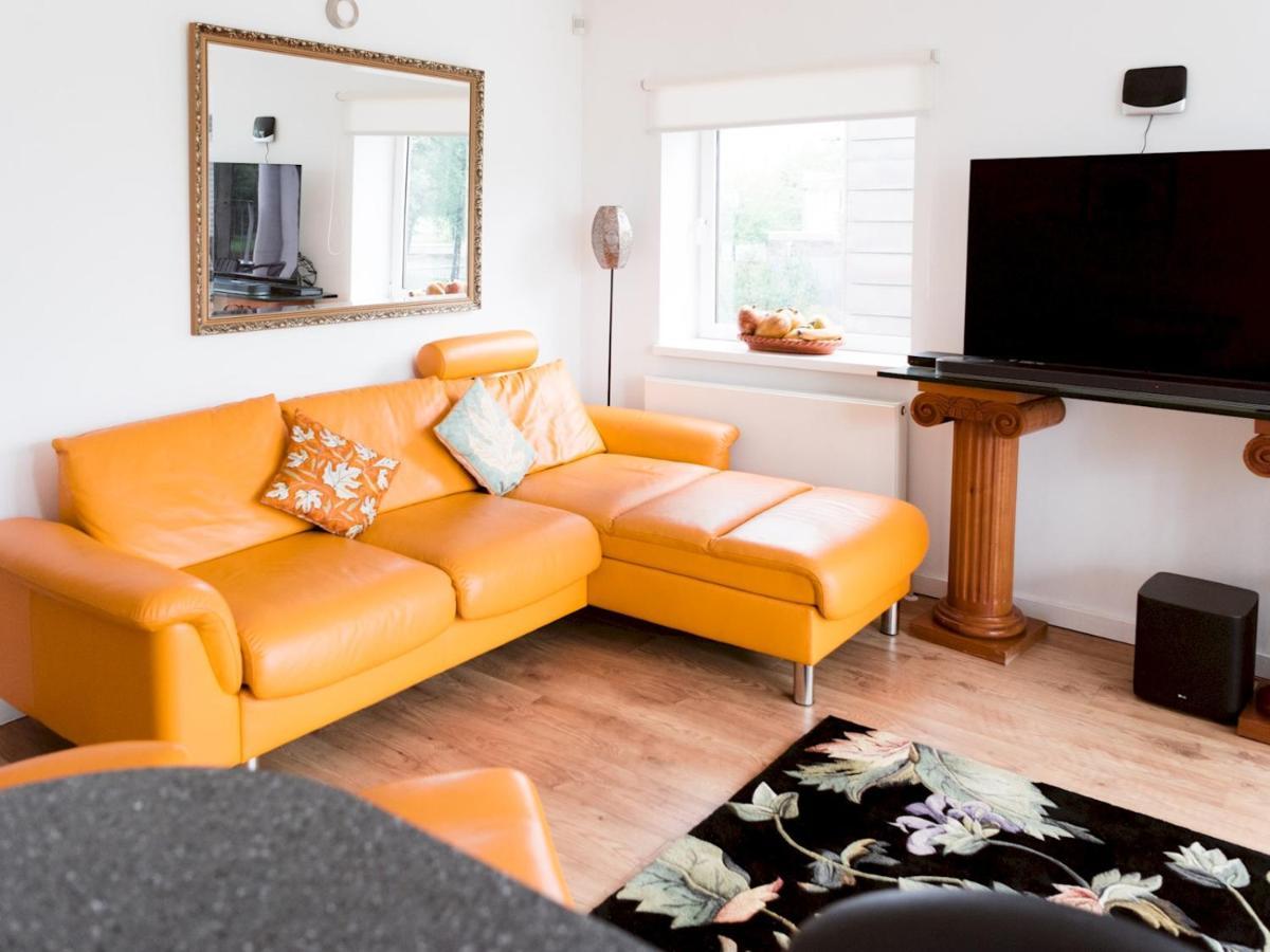 Pass The Keys Stylish 2Bed Rental Unit Glasgow Green Exterior photo