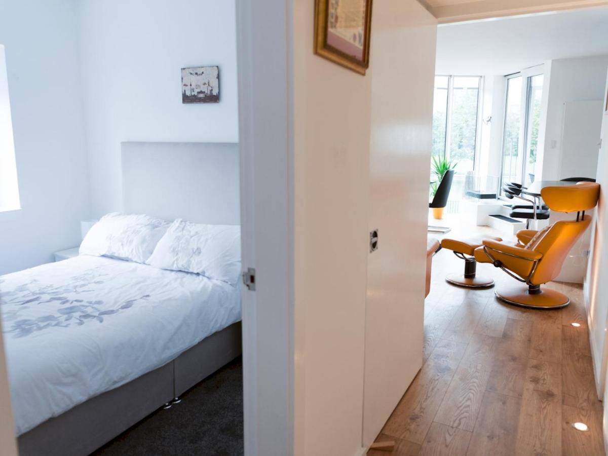 Pass The Keys Stylish 2Bed Rental Unit Glasgow Green Exterior photo